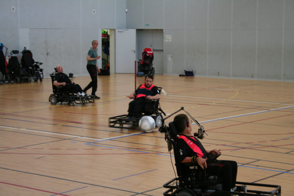 Match de Foot Fauteuil avec 3 membres du HRC